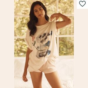 Anthropologie/LyreBird Yumi Kimuri Oversized Graphic Tee in Ivory Size SP. NWT